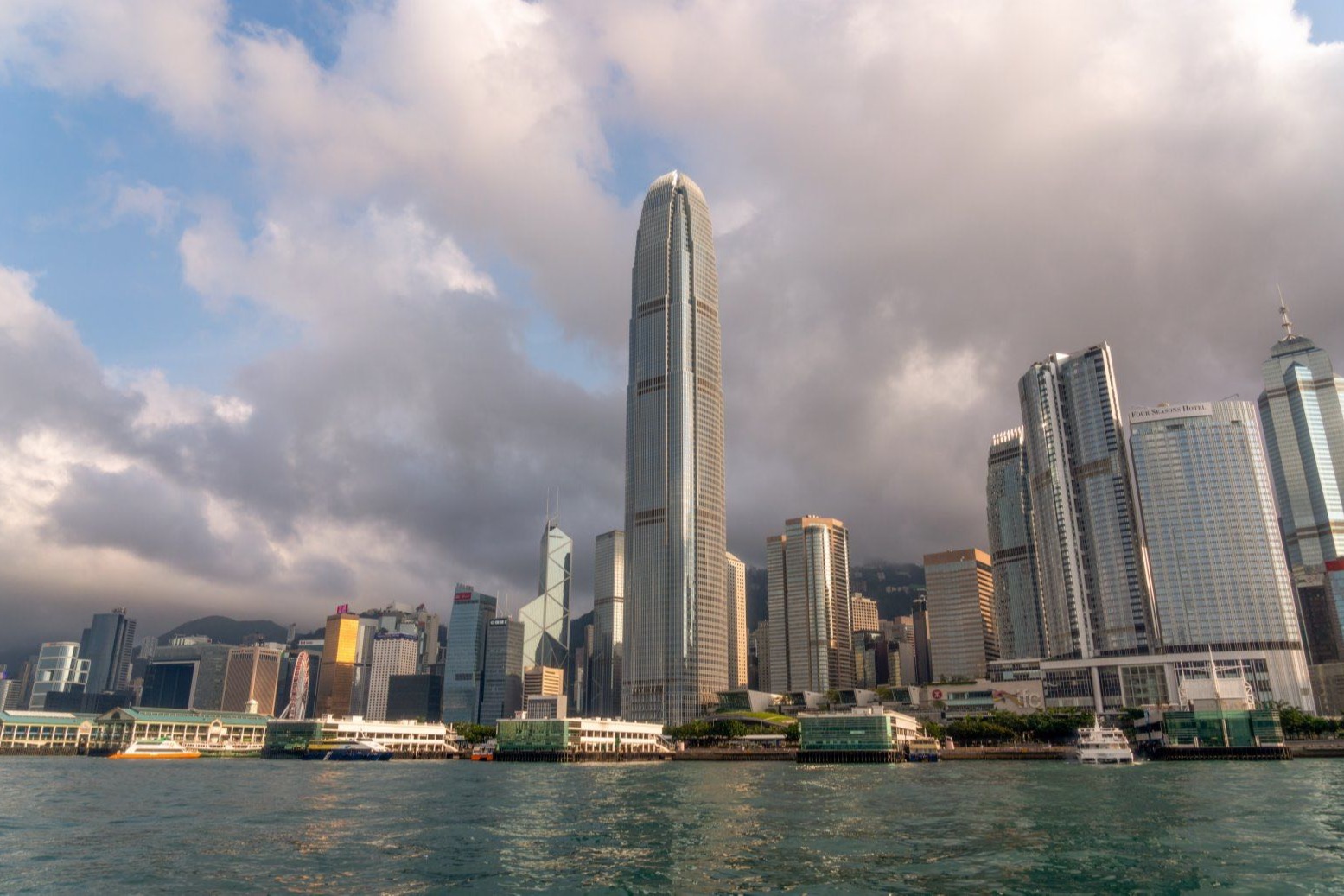 國際金融中心地位褪色 香港不能再食老本