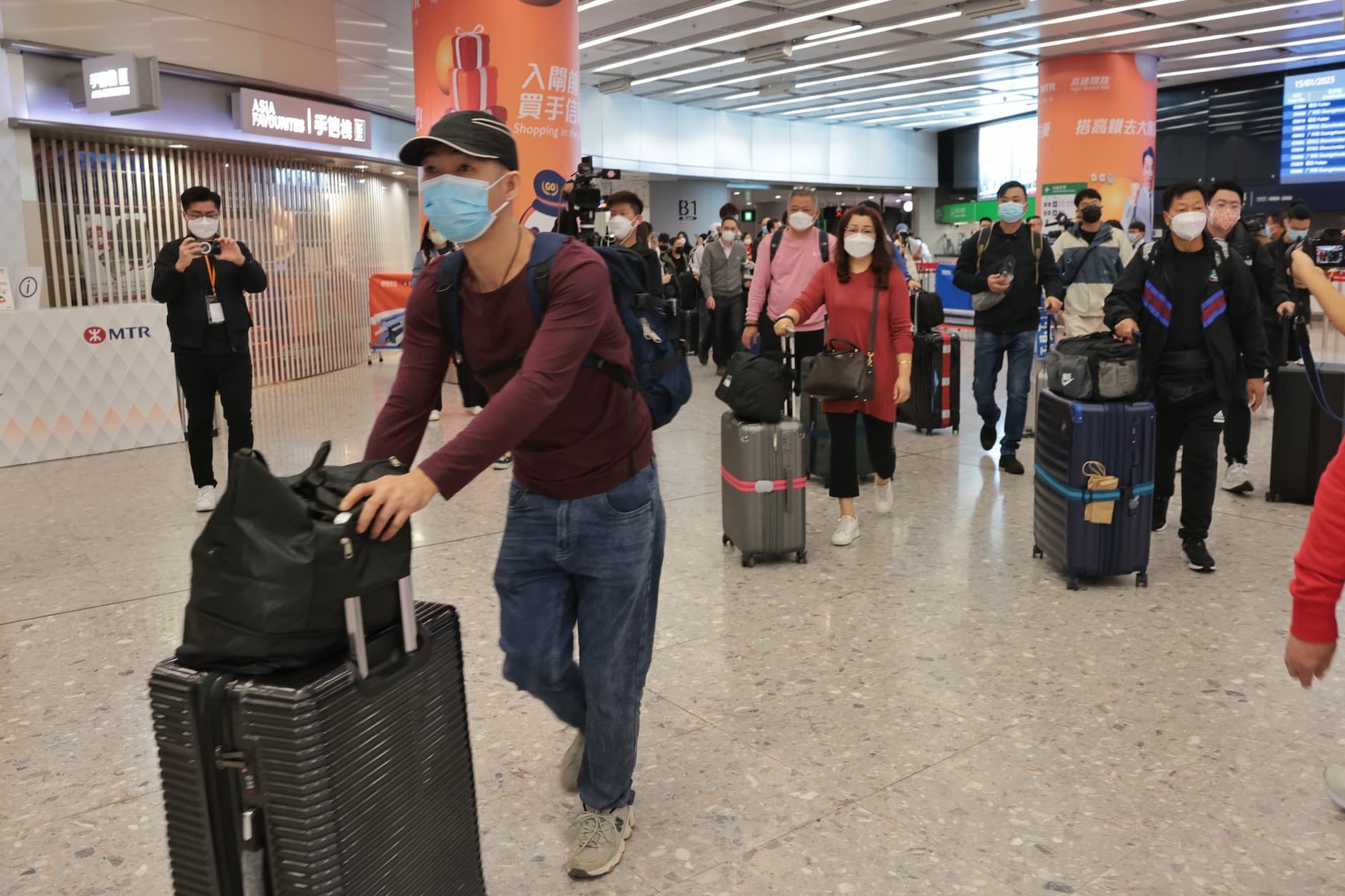 旅行社稱高鐵復運生意增五成 潮汕遊 熱推 市民報名反應熱烈