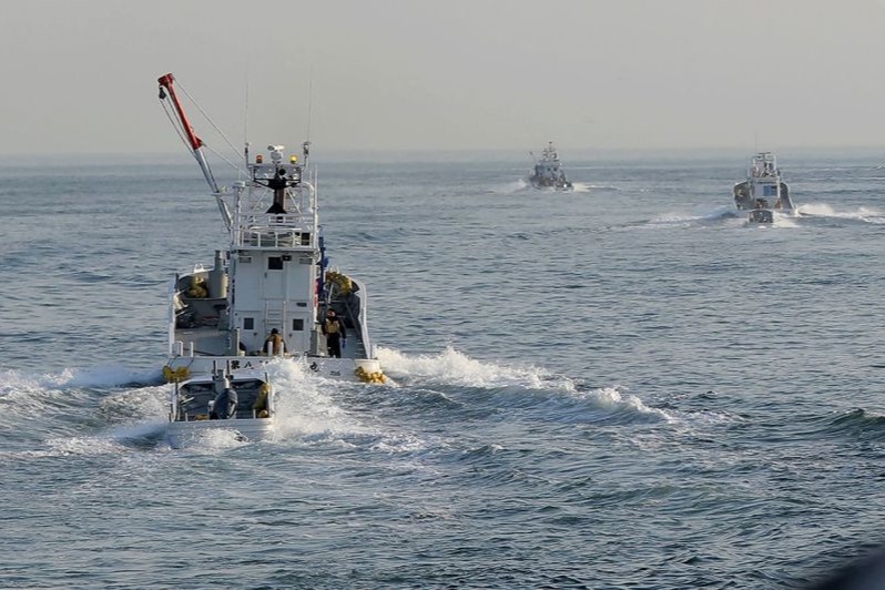日本海上自衛隊 海底發現沉沒觀光船