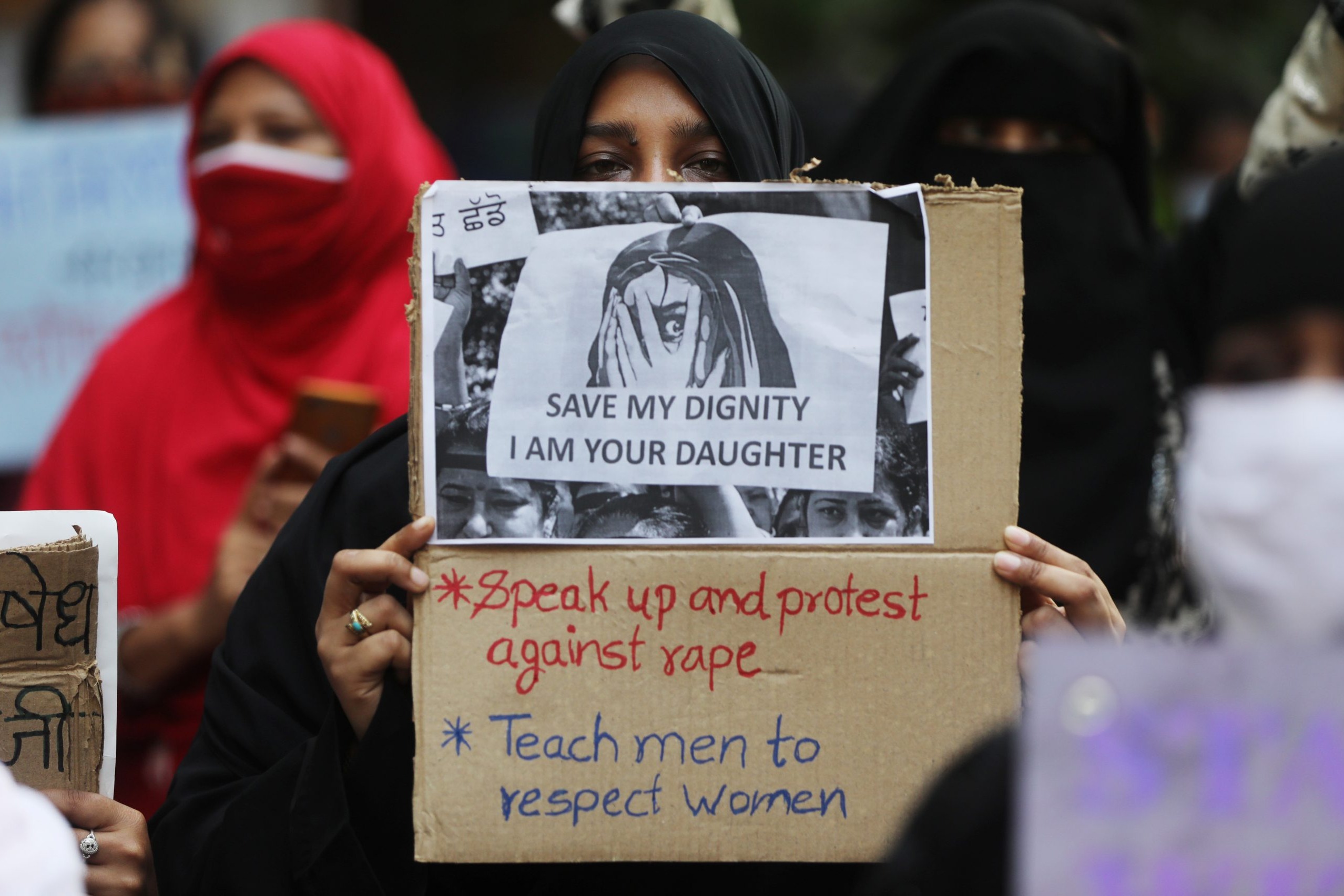 印度少女稱半年遭4百人強姦
 包括兩警及生父 至少7人被捕