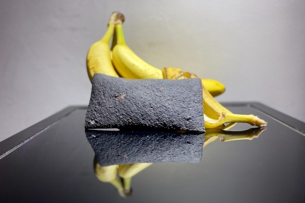 法國初創公司將香蕉和芒果
 變成純素皮革
