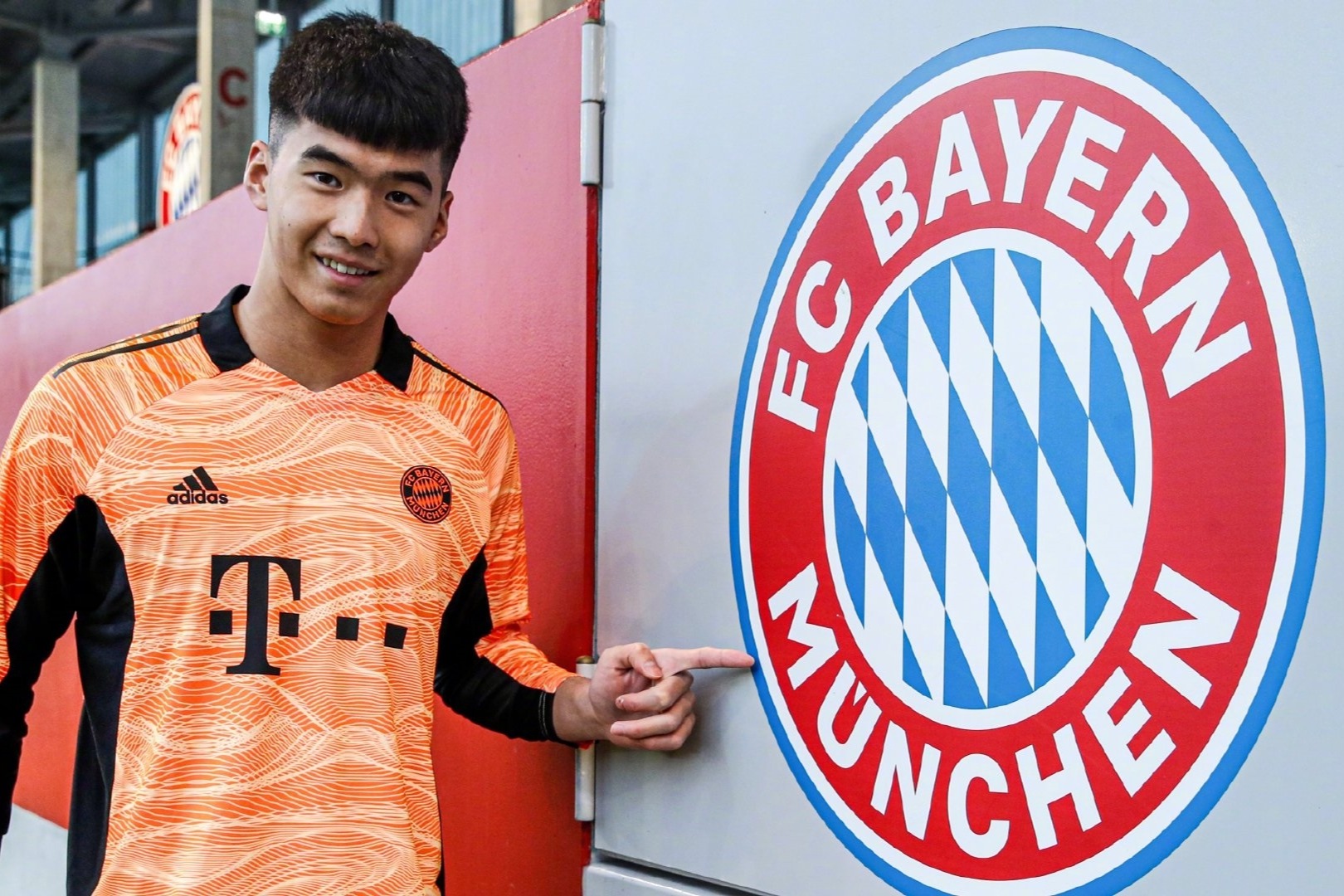拜仁慕尼黑首簽中國門將 18歲劉邵子洋甚麼來歷？