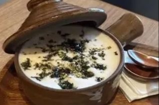 上海咖啡店推出「咖啡泡飯」和「醬油拿鐵」