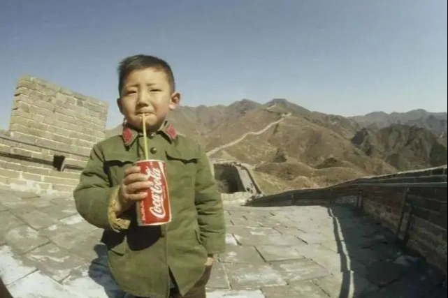 新中國第一個喝可樂男孩 42年後爆紅 當時不覺得好喝