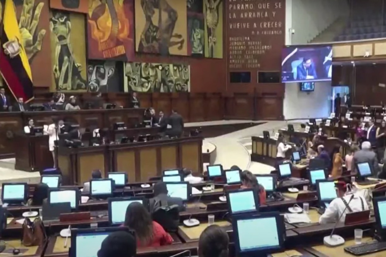 厄瓜多爾總統解散國會 宣布將提前舉行大選
