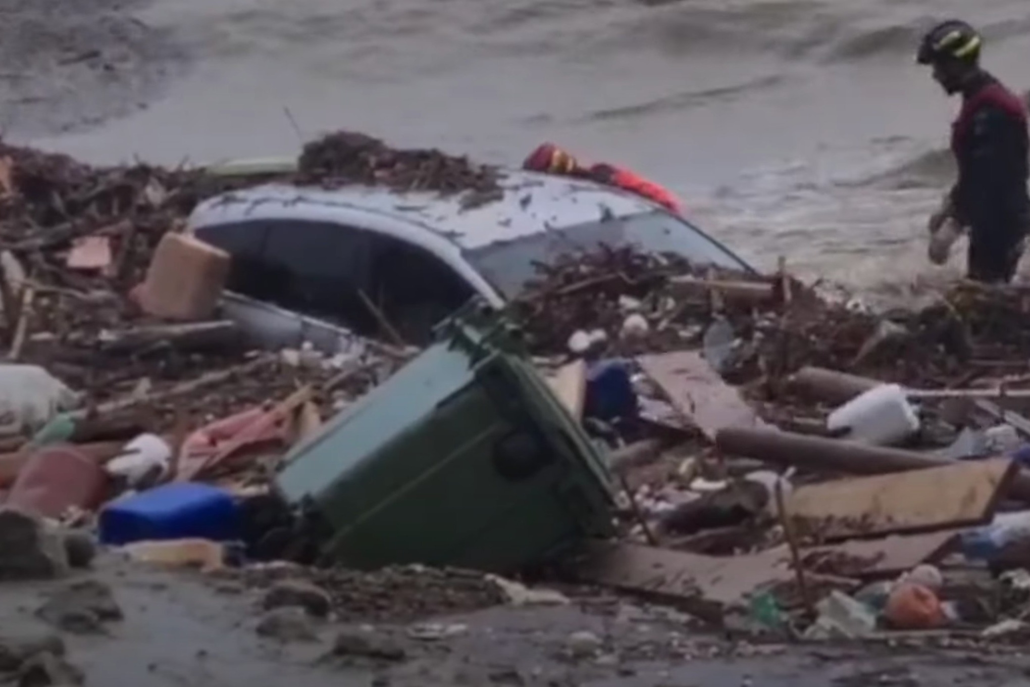 意大利伊斯基亞島山泥傾瀉 造成至少1死逾10人失蹤