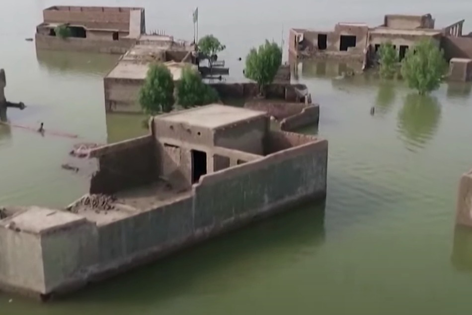 巴基斯坦世紀洪災近1200人死 形成100公里寬巨大內陸湖泊