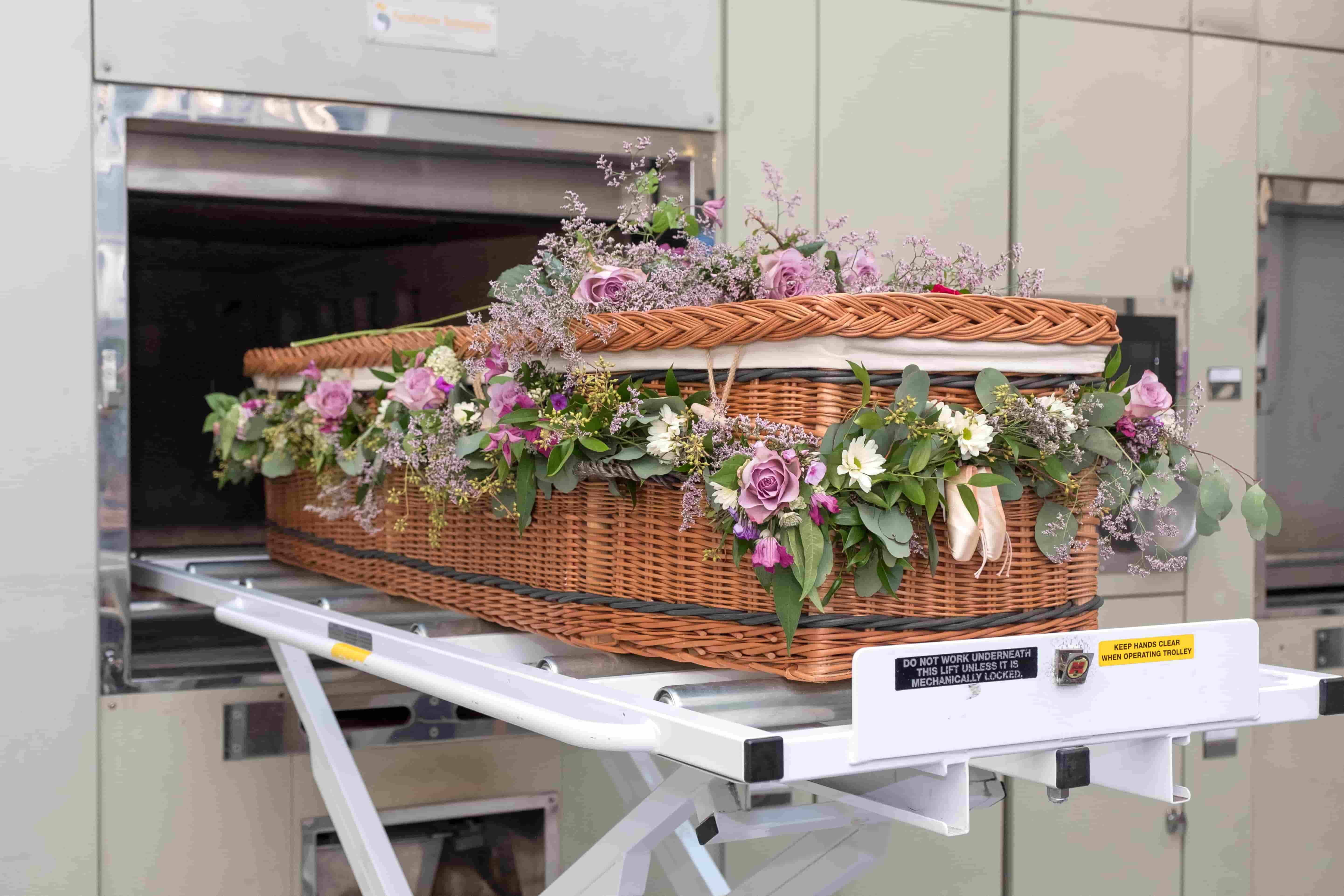 日本火葬場不足遺體要苦等火化
 死者家屬每等一天恐多花1600元　