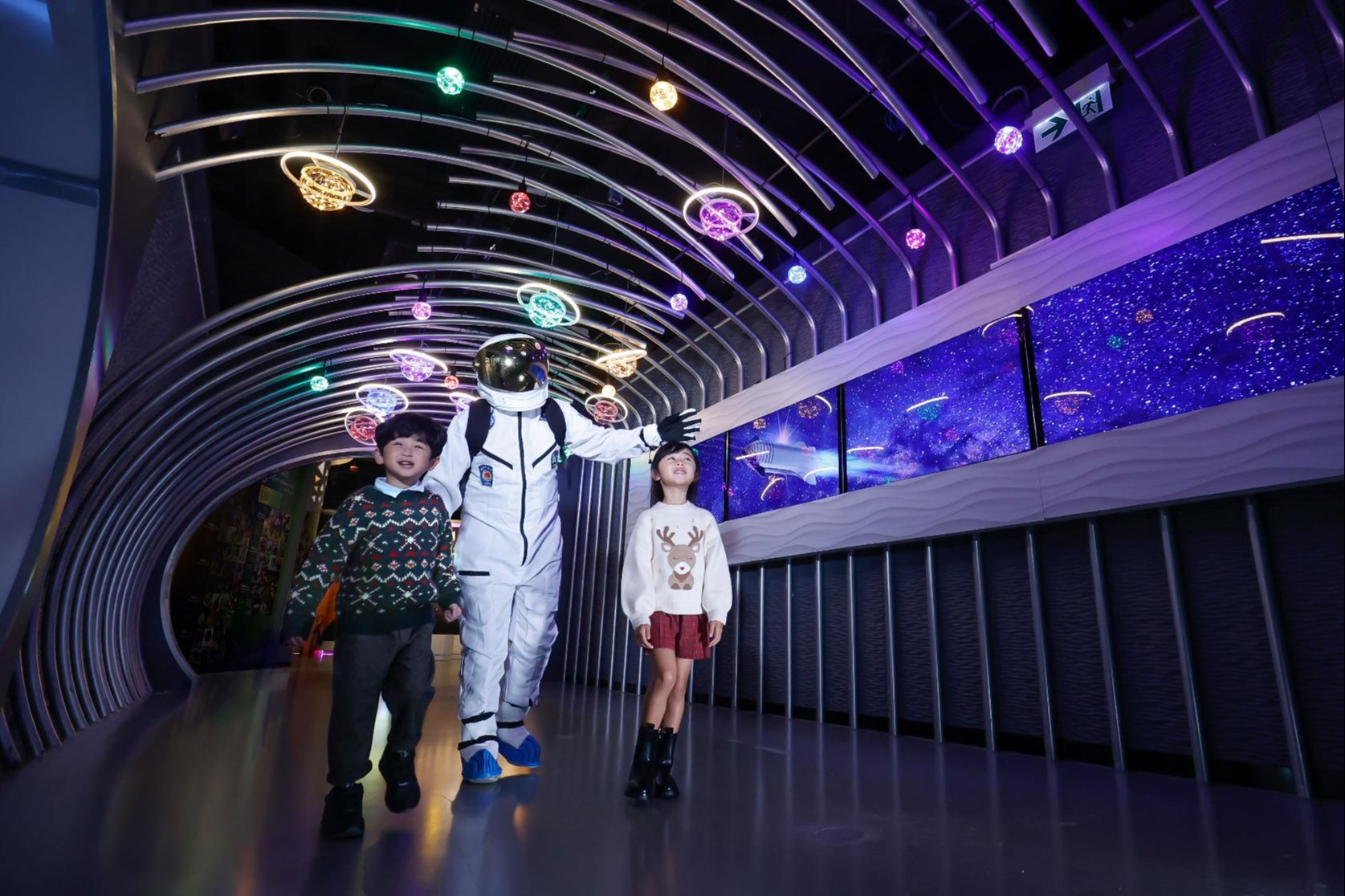 挪亞方舟潮玩「閃爍星幻大冒險」 聖誕帶領小朋友「探索外太空」
