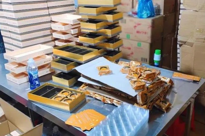 中國公布多宗假劣食品犯罪案例
 廣州奸商賣冒牌月餅獲利逾2千萬