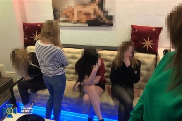 烏克蘭打貪揭稅務局長逃稅 移民官員經營賣淫集團