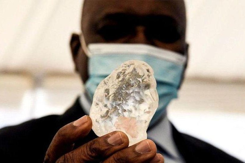 博茨瓦納挖出世界第三大鑽石 重1098卡 價值逾10億