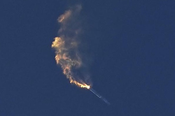 SpaceX試射歷來最大新型火箭 升空後數分鐘爆炸仍堅稱成功