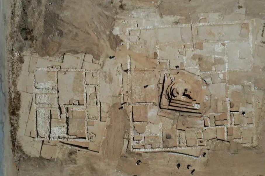 以色列南部沙漠 1200年前「豪宅」曝光