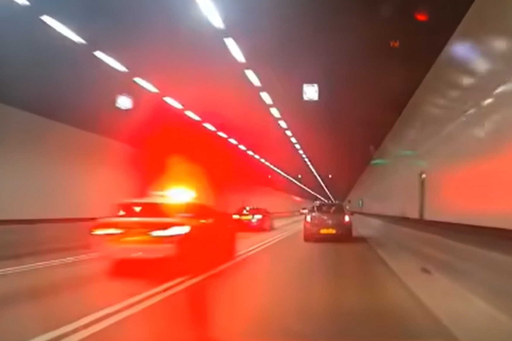 青葵隧道變賽道 將軍澳35車飛馳 新春各區搞「賽車賀歲盃」