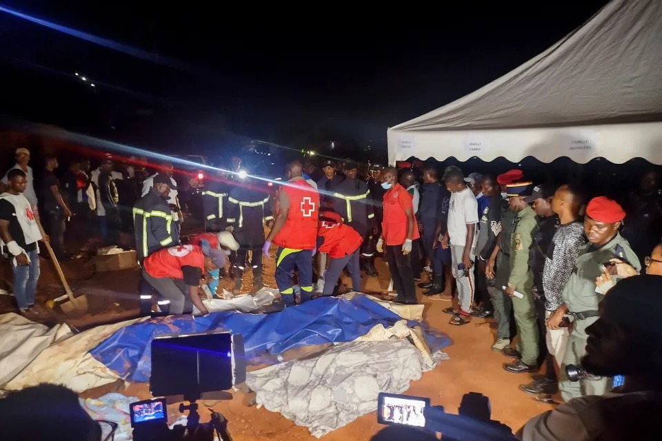 喀麥隆首都雅恩德山泥傾瀉　
 參加喪禮民眾至少14人死亡