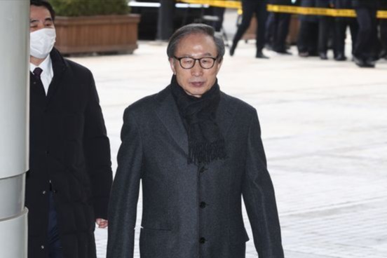 獲政府特赦 15年刑期被免除 南韓前總統李明博明起重獲自由