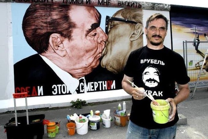 柏林圍牆「兄弟之吻」創作者離世 7月感染新冠致心臟衰竭