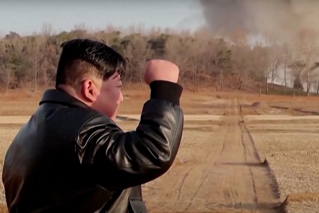 北韓稱成功進行高超音速導彈
 固體燃料發動機點火試驗