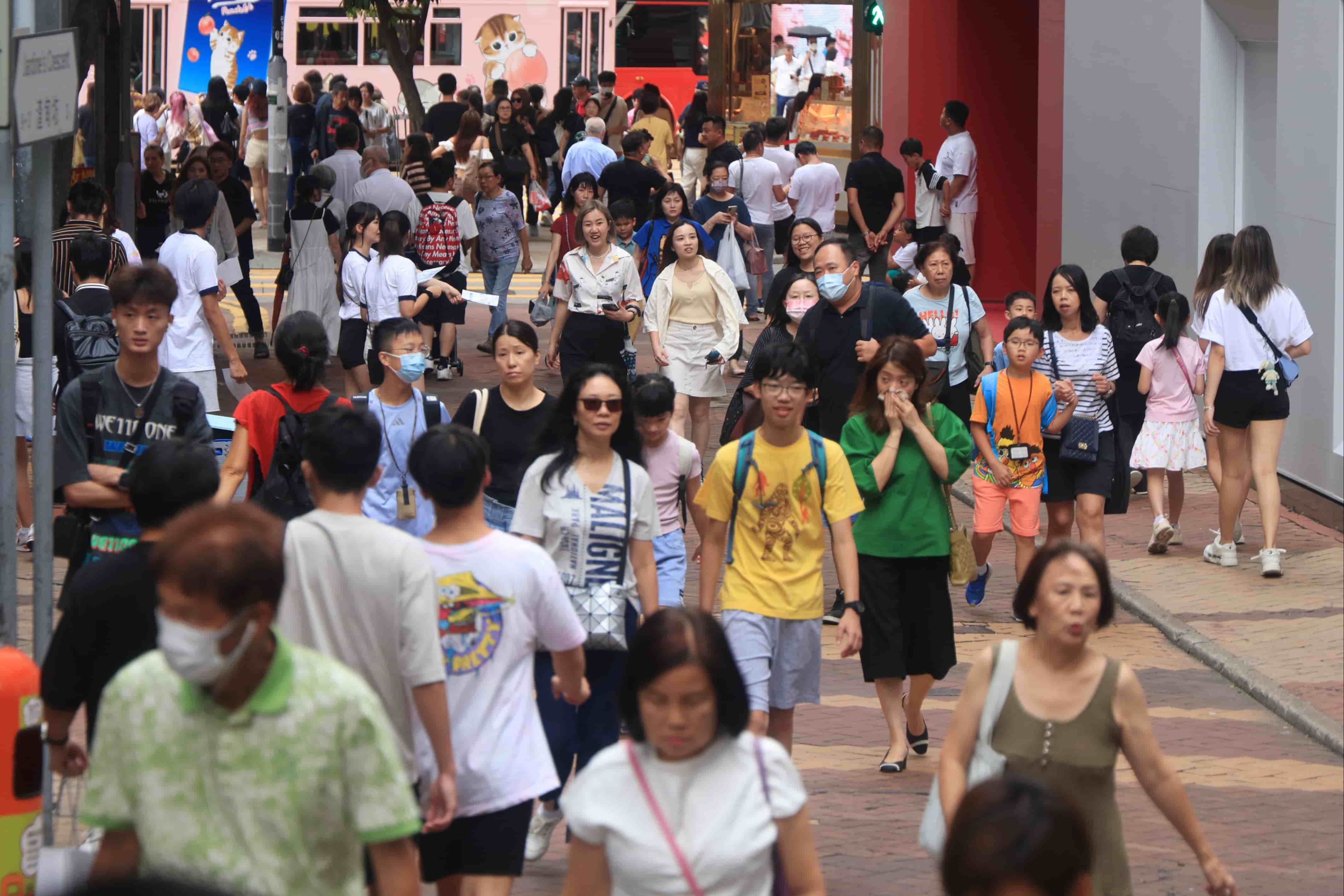 香港最新人口近750萬人
 較去年同期輕微增長2.1%
