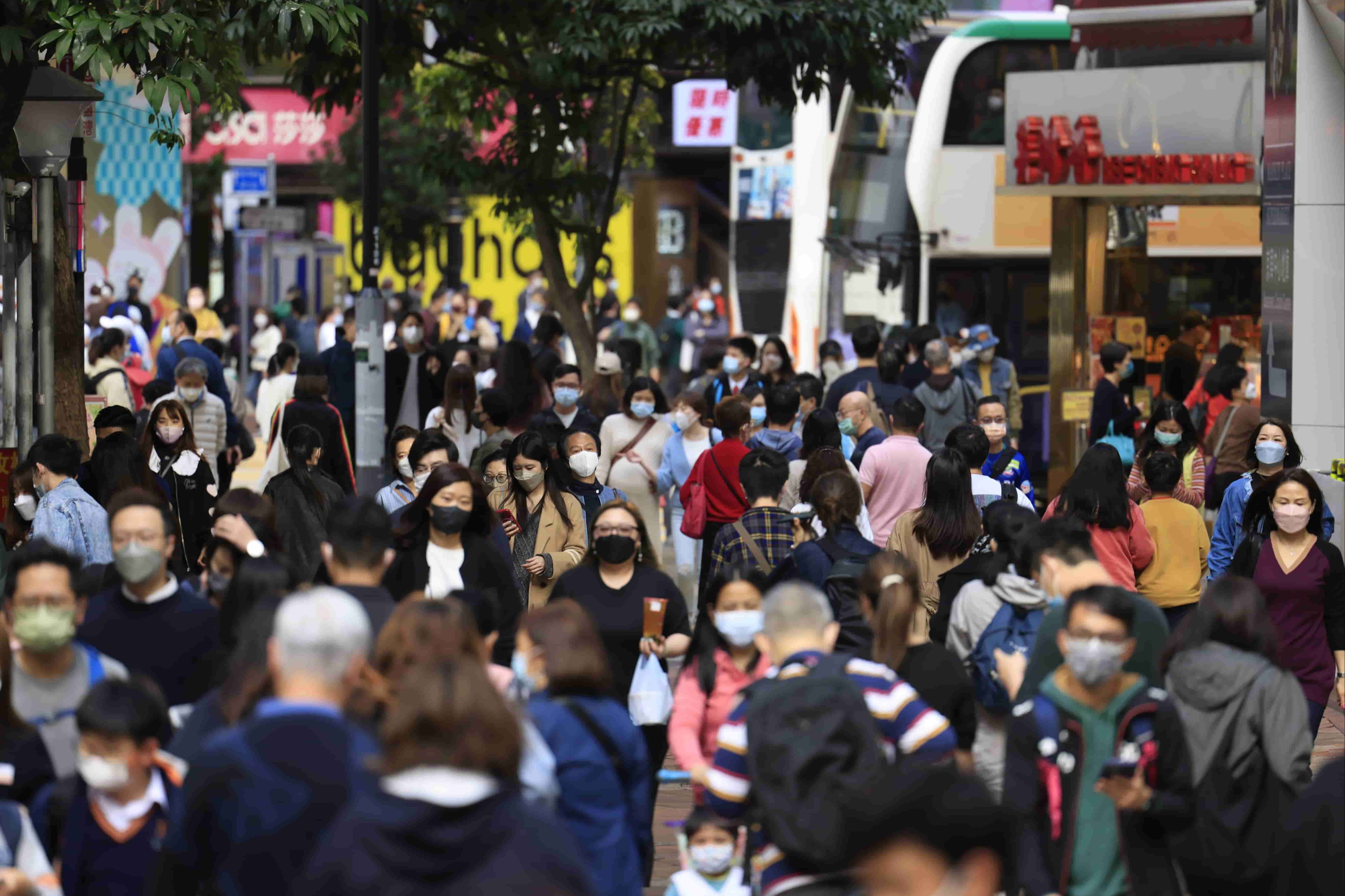 香港最新人口報告顯示
 女性比男性多逾65萬人