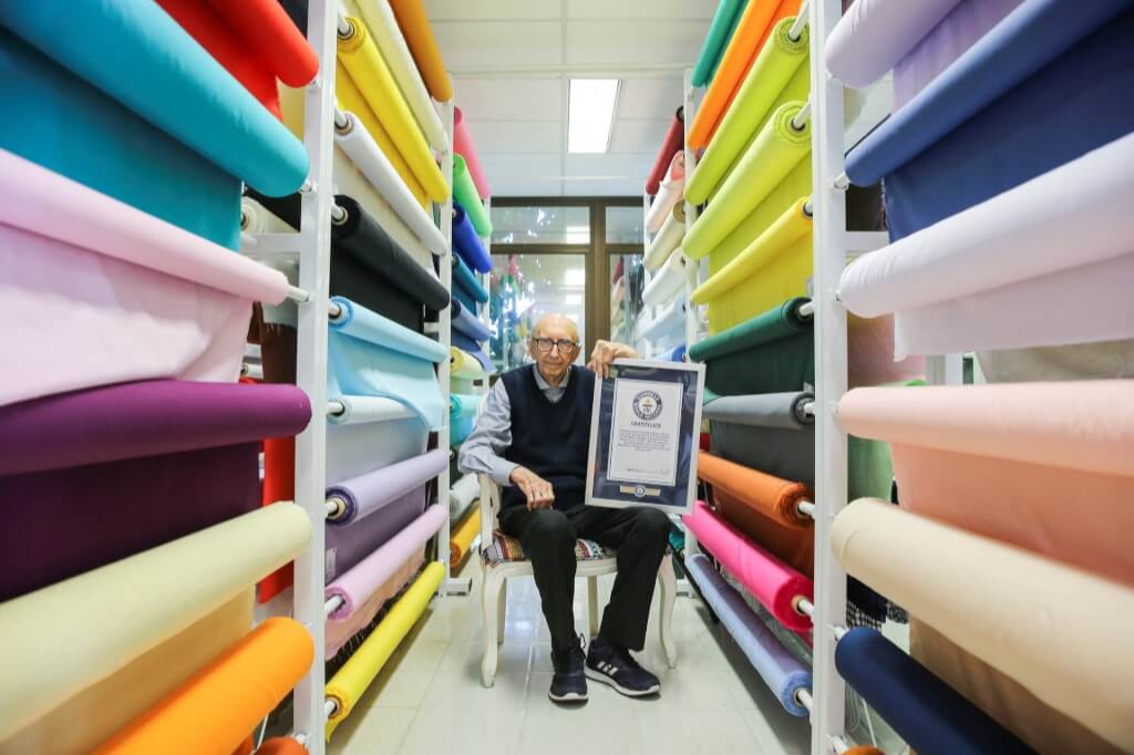任職同一間公司84年 巴西百歲翁創世界紀錄
