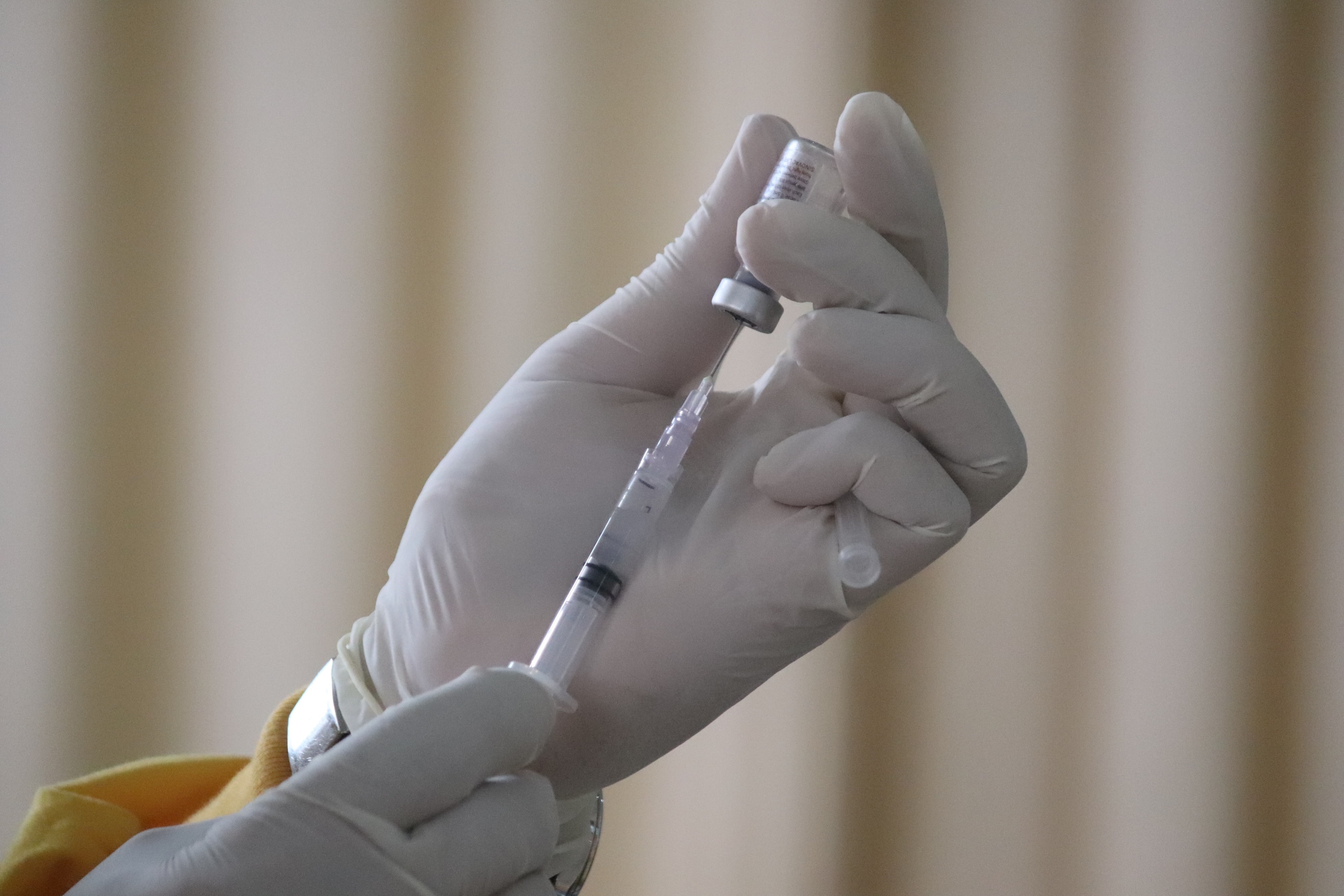 政府谷針至明年中 疫苗通行證真的有用？
