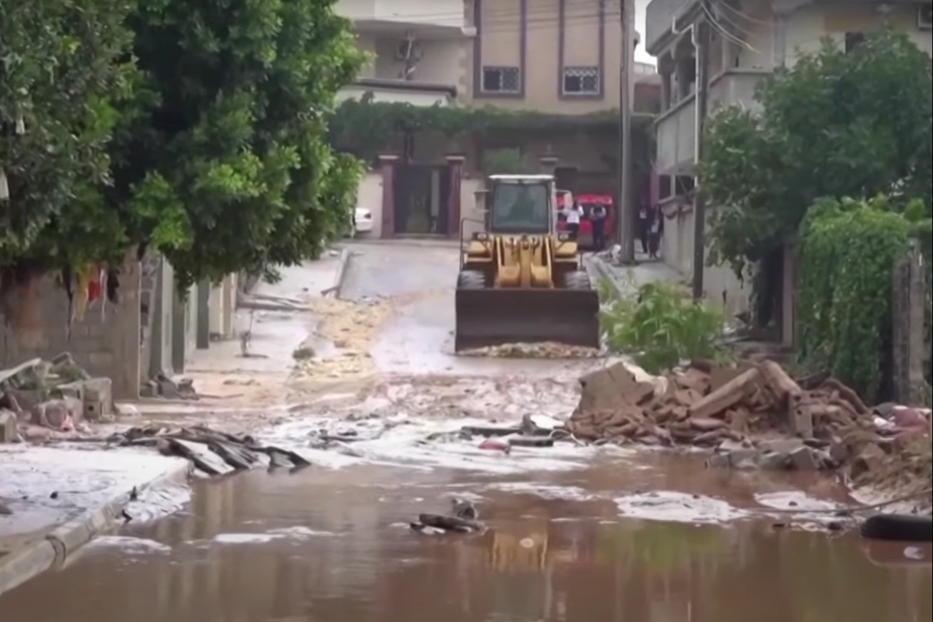利比亞洪災肆虐 多國派員救援 德爾納市長：或多達2萬人死亡